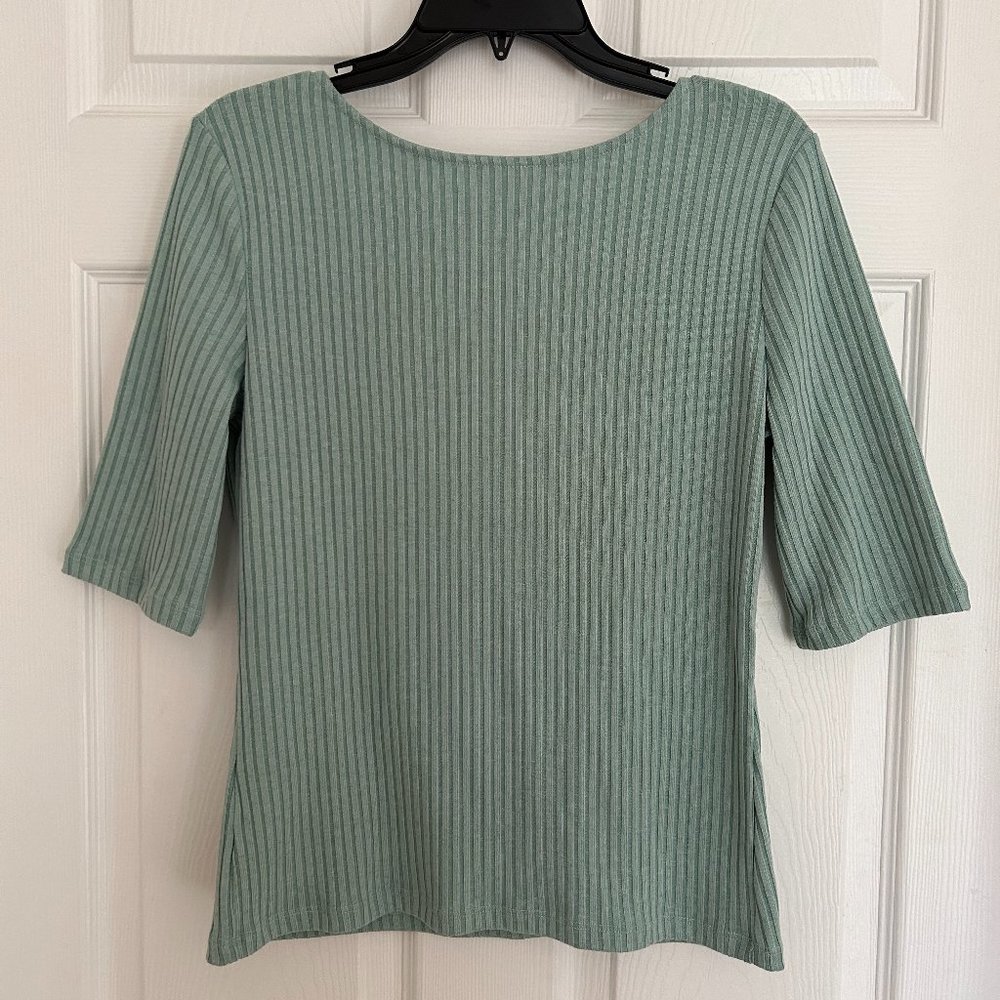 Teal Low Back Ribbed Shirt with 3/4 Sleeves